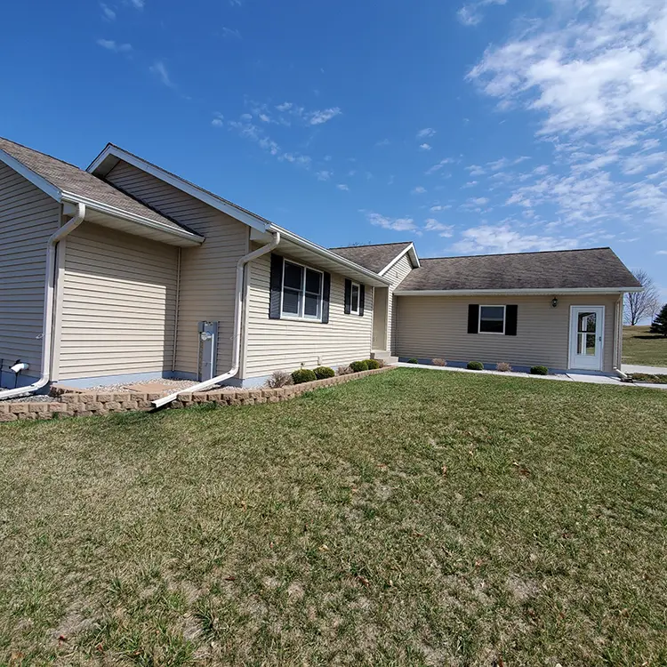 siding-beige-home-exterior
